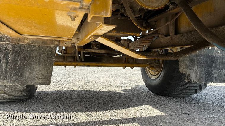 image for item ED2355 1994 Ag-Chem Terra-Gator 1844 spreader