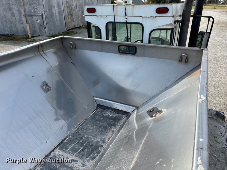 image for item ED2355 1994 Ag-Chem Terra-Gator 1844 spreader