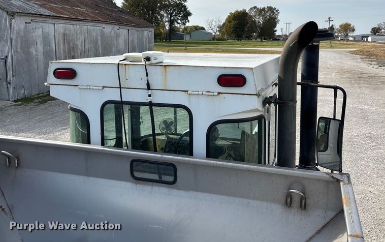 image for item ED2355 1994 Ag-Chem Terra-Gator 1844 spreader