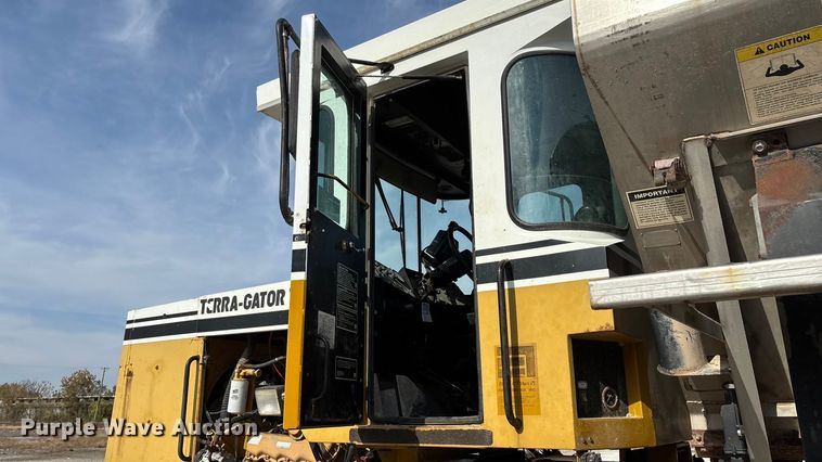 image for item ED2355 1994 Ag-Chem Terra-Gator 1844 spreader