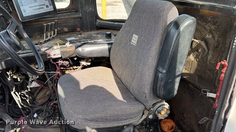 image for item ED2355 1994 Ag-Chem Terra-Gator 1844 spreader