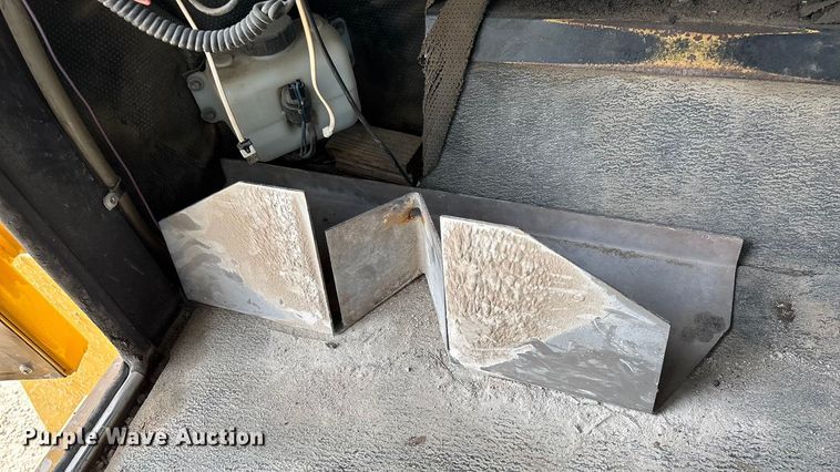 image for item ED2355 1994 Ag-Chem Terra-Gator 1844 spreader