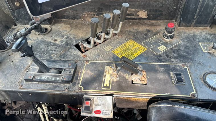 image for item ED2355 1994 Ag-Chem Terra-Gator 1844 spreader