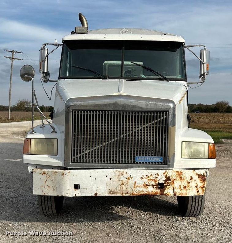 image for item ED2356 1995 WhiteGMC fertilizer delivery truck