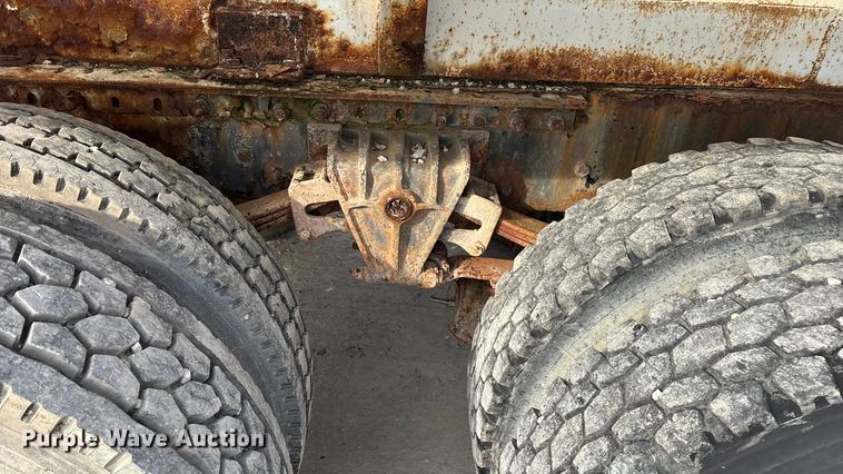 image for item ED2356 1995 WhiteGMC fertilizer delivery truck