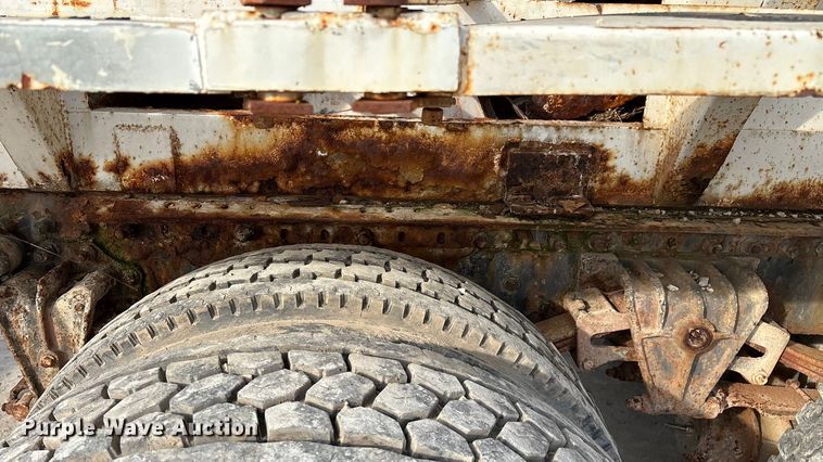 image for item ED2356 1995 WhiteGMC fertilizer delivery truck