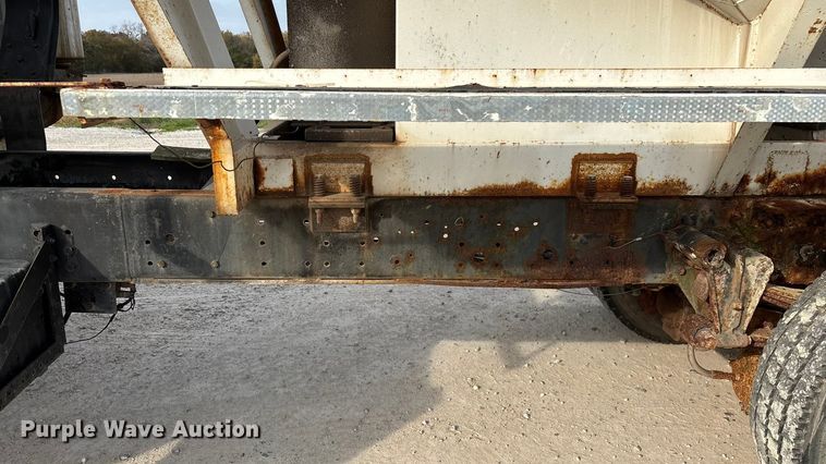 image for item ED2356 1995 WhiteGMC fertilizer delivery truck