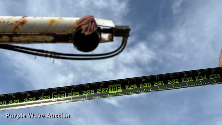 image for item ED2356 1995 WhiteGMC fertilizer delivery truck