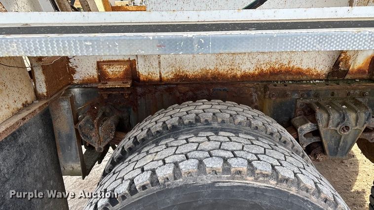 image for item ED2356 1995 WhiteGMC fertilizer delivery truck