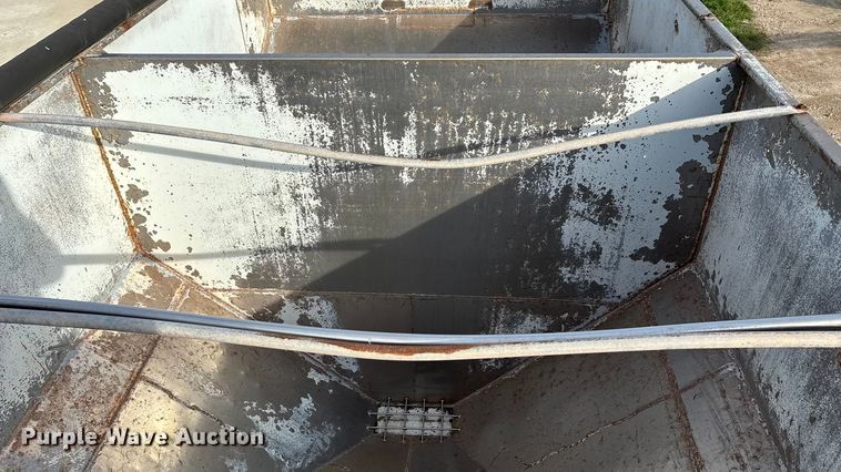 image for item ED2356 1995 WhiteGMC fertilizer delivery truck