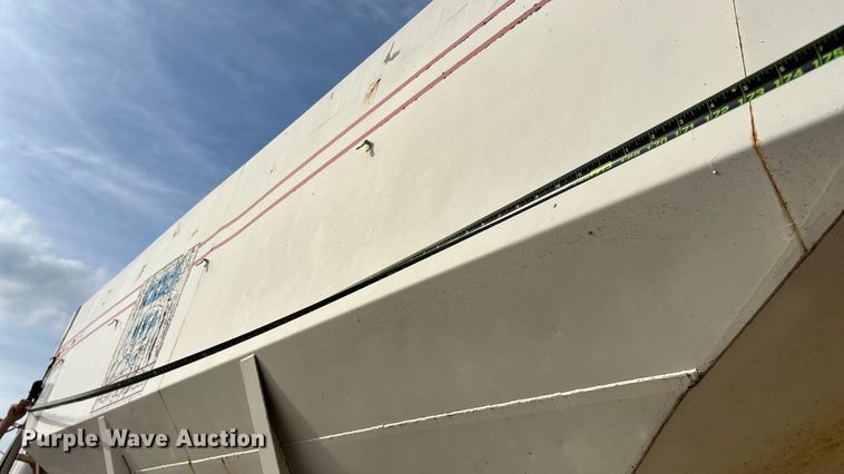 image for item ED2356 1995 WhiteGMC fertilizer delivery truck