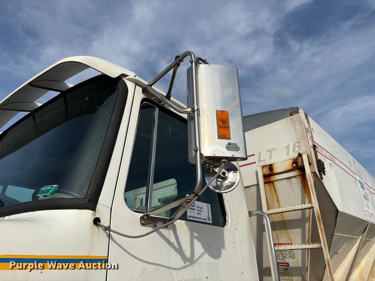 image for item ED2356 1995 WhiteGMC fertilizer delivery truck