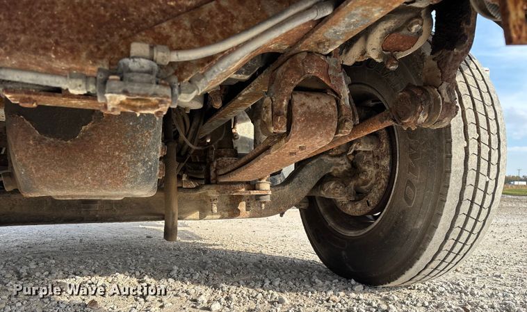 image for item ED2356 1995 WhiteGMC fertilizer delivery truck