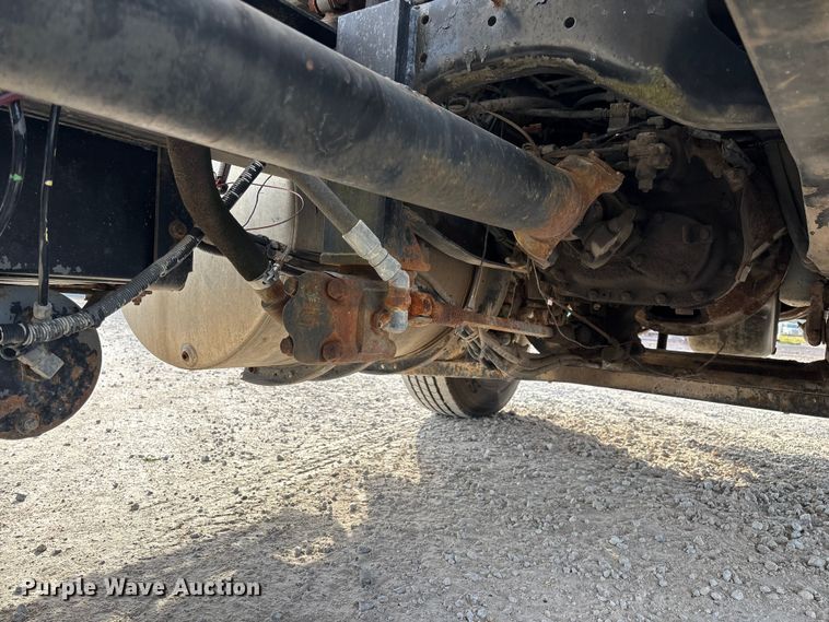 image for item ED2356 1995 WhiteGMC fertilizer delivery truck