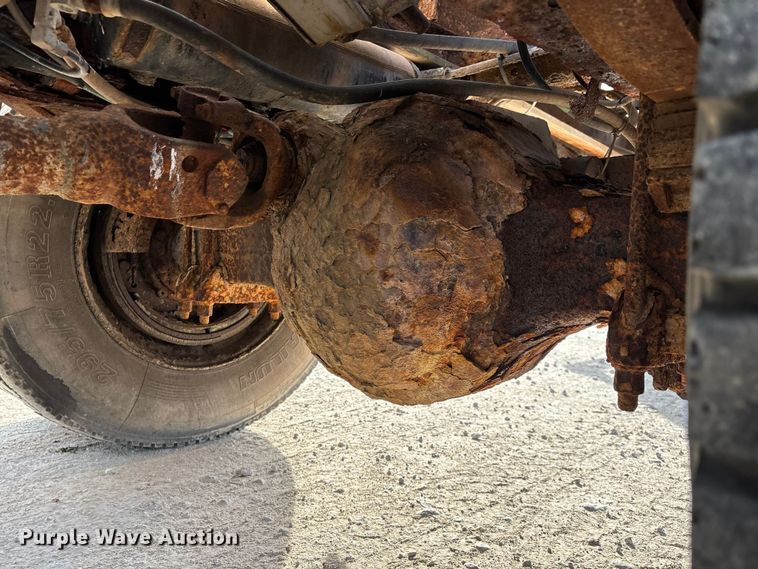 image for item ED2356 1995 WhiteGMC fertilizer delivery truck