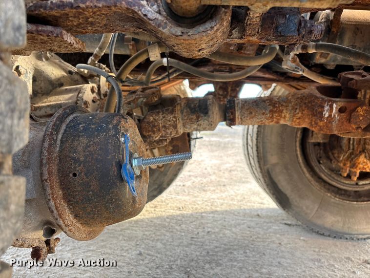 image for item ED2356 1995 WhiteGMC fertilizer delivery truck