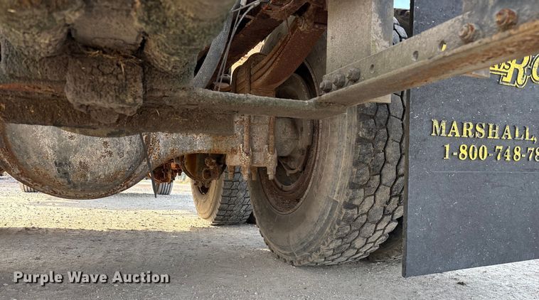 image for item ED2356 1995 WhiteGMC fertilizer delivery truck