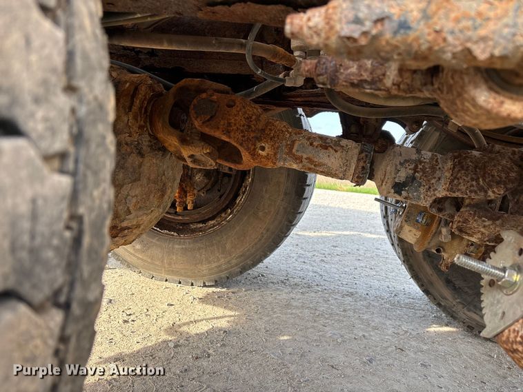 image for item ED2356 1995 WhiteGMC fertilizer delivery truck