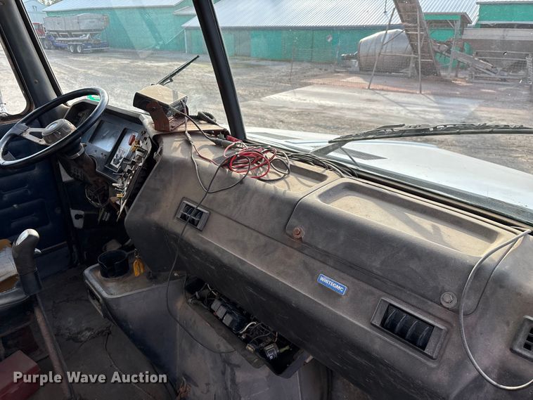 image for item ED2356 1995 WhiteGMC fertilizer delivery truck