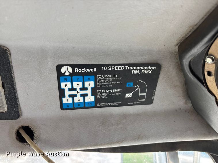 image for item ED2356 1995 WhiteGMC fertilizer delivery truck