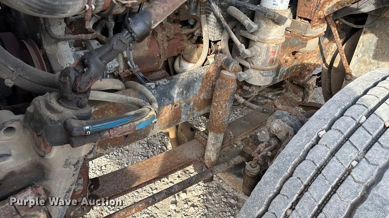 image for item ED2356 1995 WhiteGMC fertilizer delivery truck