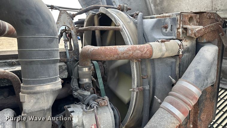 image for item ED2356 1995 WhiteGMC fertilizer delivery truck