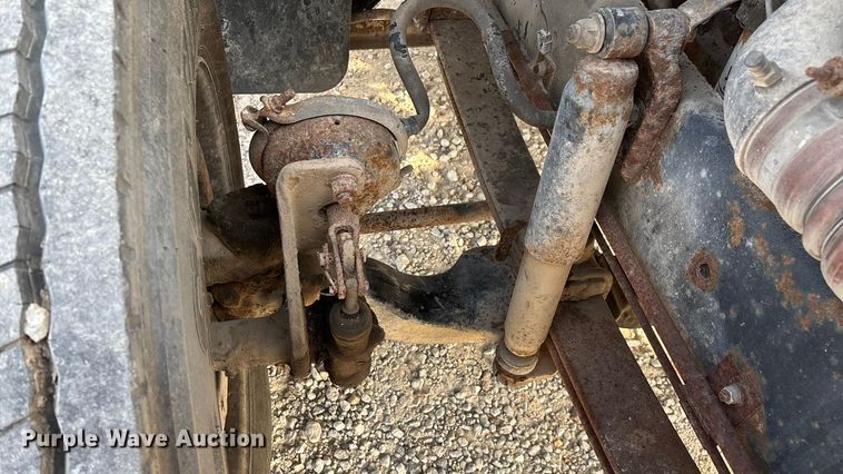 image for item ED2356 1995 WhiteGMC fertilizer delivery truck