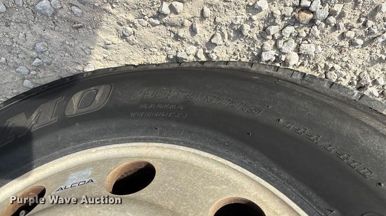 image for item ED2356 1995 WhiteGMC fertilizer delivery truck