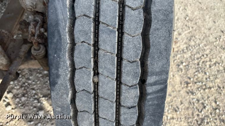 image for item ED2356 1995 WhiteGMC fertilizer delivery truck