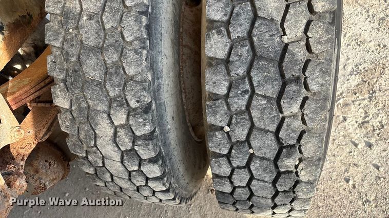 image for item ED2356 1995 WhiteGMC fertilizer delivery truck