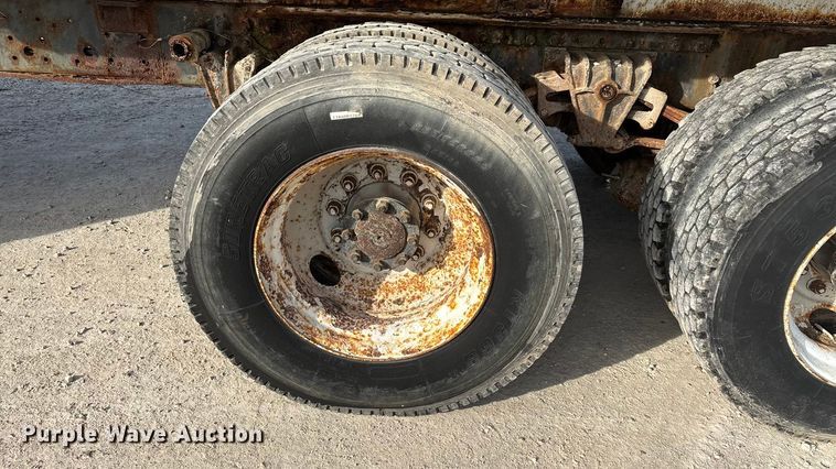 image for item ED2356 1995 WhiteGMC fertilizer delivery truck