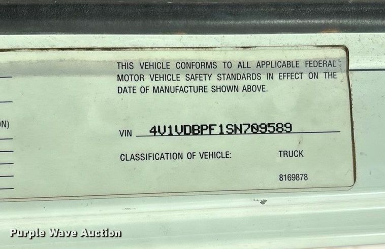 image for item ED2356 1995 WhiteGMC fertilizer delivery truck