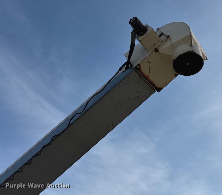 image for item ED2357 2015 Meridian 375 seed tender