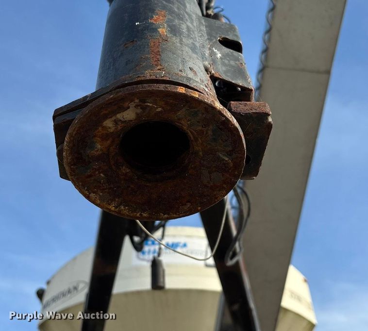 image for item ED2357 2015 Meridian 375 seed tender