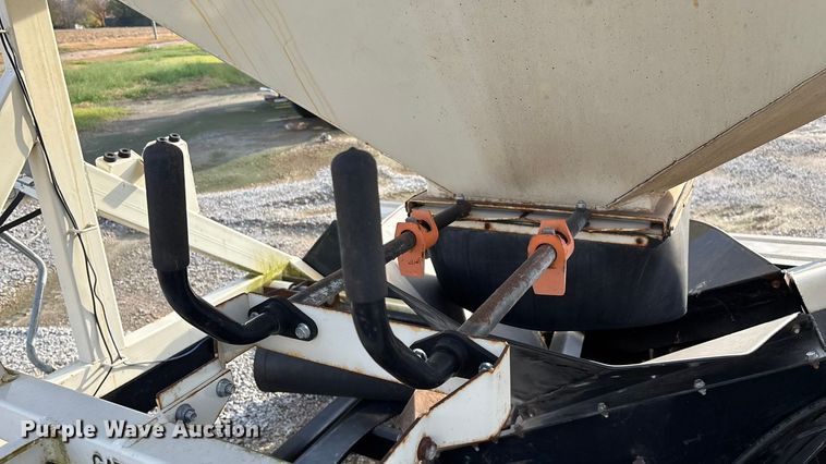 image for item ED2357 2015 Meridian 375 seed tender