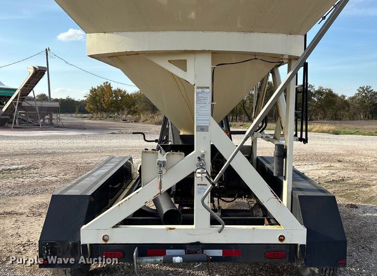 image for item ED2357 2015 Meridian 375 seed tender