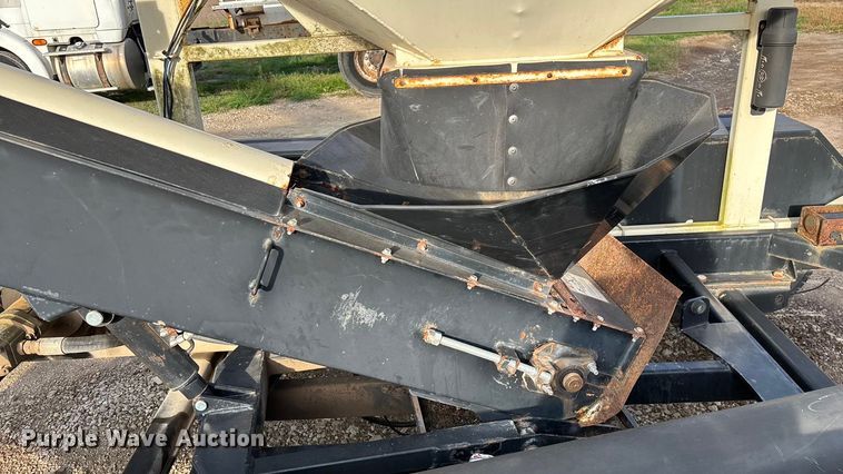 image for item ED2357 2015 Meridian 375 seed tender