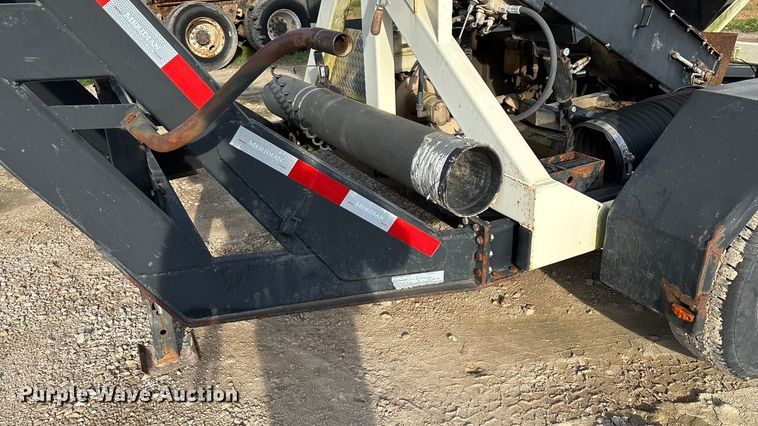 image for item ED2357 2015 Meridian 375 seed tender