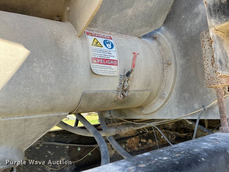 image for item ED2362 2005 International 4300 feed delivery truck