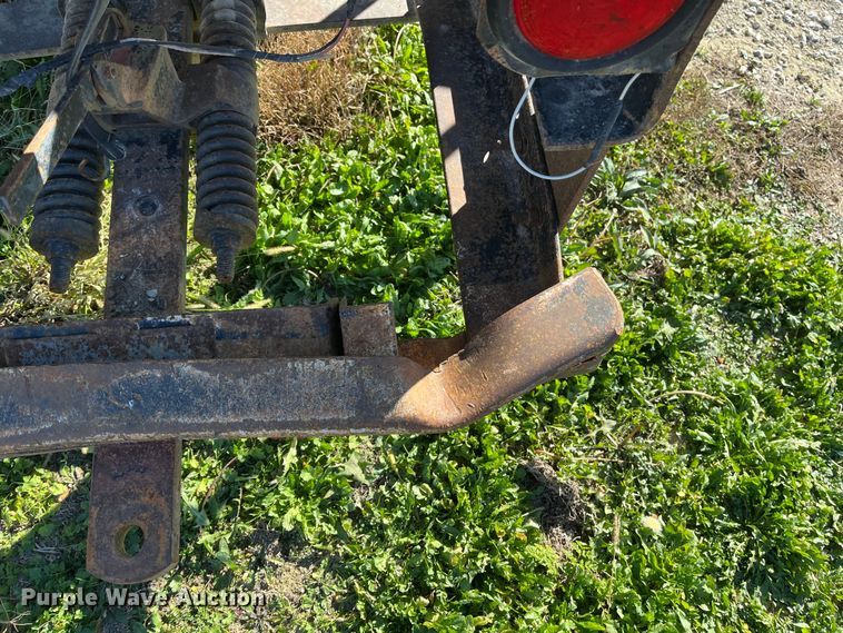 image for item ED2362 2005 International 4300 feed delivery truck