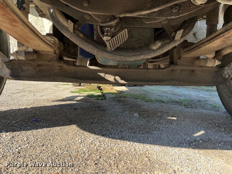 image for item ED2362 2005 International 4300 feed delivery truck