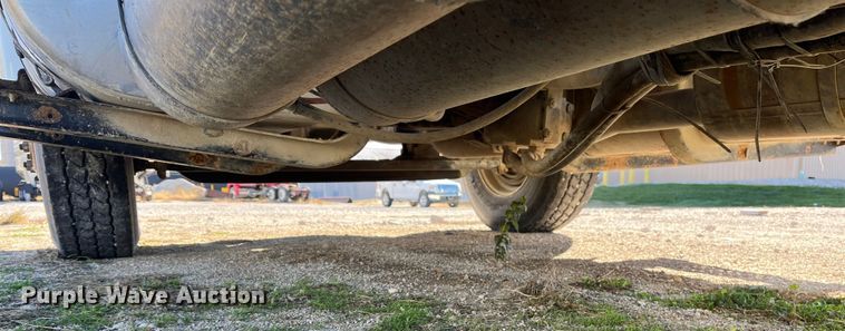 image for item ED2362 2005 International 4300 feed delivery truck