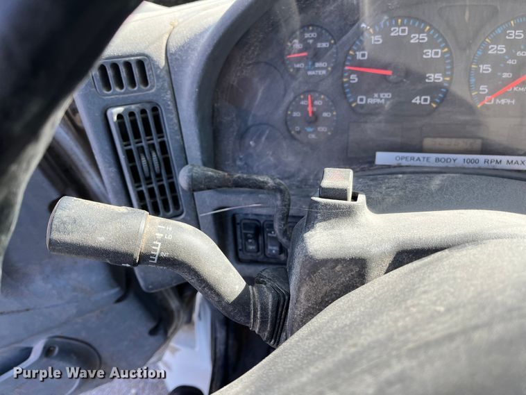 image for item ED2362 2005 International 4300 feed delivery truck