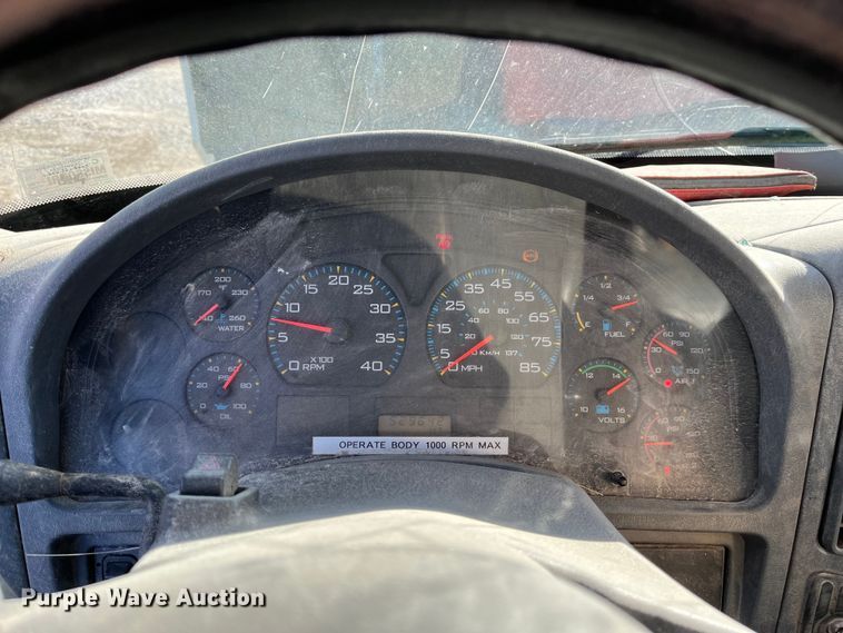 image for item ED2362 2005 International 4300 feed delivery truck