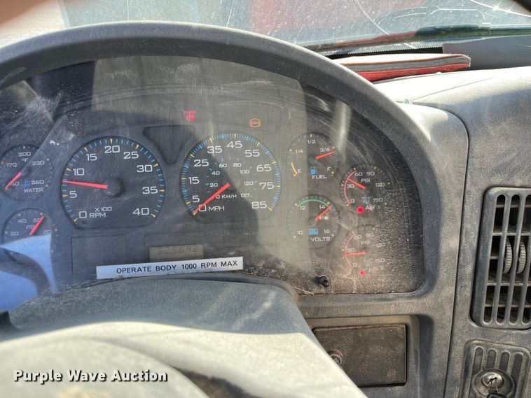 image for item ED2362 2005 International 4300 feed delivery truck