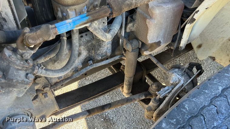 image for item ED2362 2005 International 4300 feed delivery truck