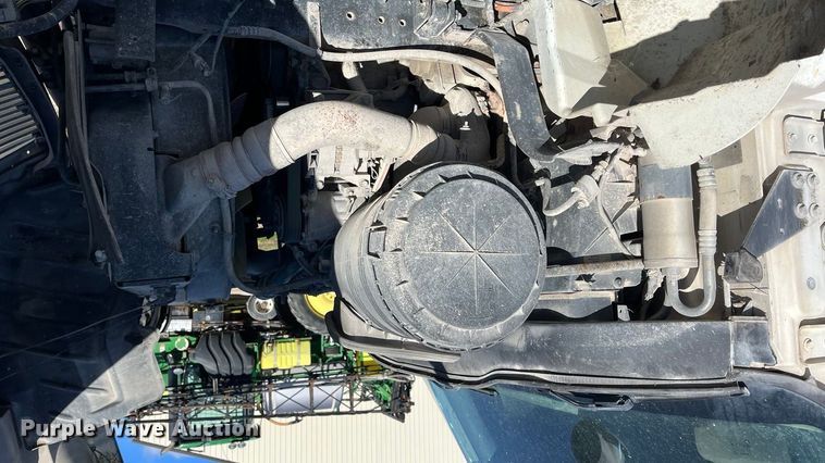 image for item ED2362 2005 International 4300 feed delivery truck