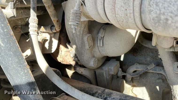 image for item ED2362 2005 International 4300 feed delivery truck