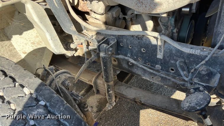 image for item ED2362 2005 International 4300 feed delivery truck