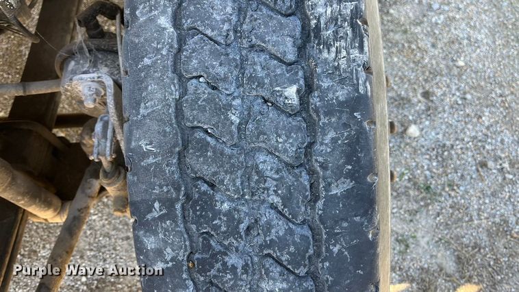 image for item ED2362 2005 International 4300 feed delivery truck